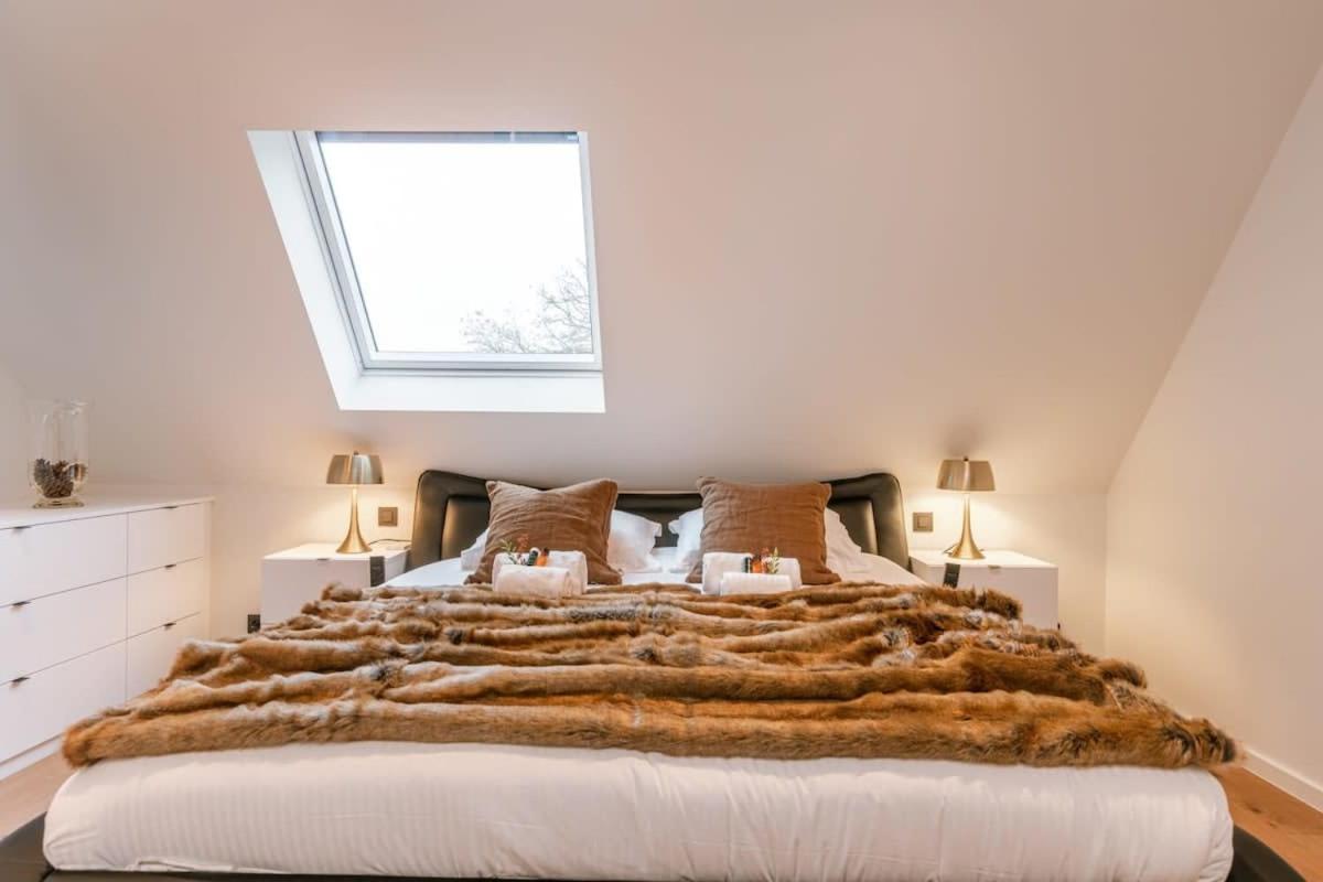 Huswell - Luxurious Apartment With Parking Beernem Kültér fotó