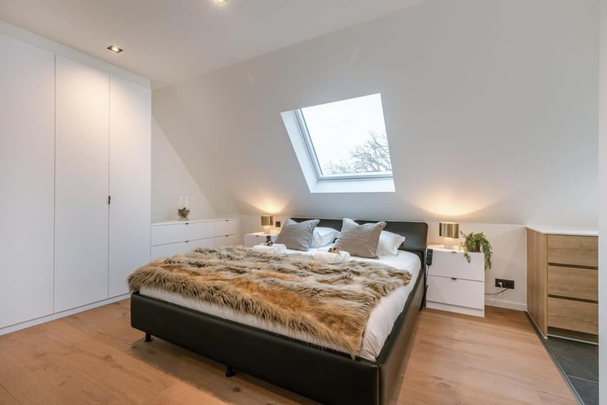Huswell - Luxurious Apartment With Parking Beernem Kültér fotó