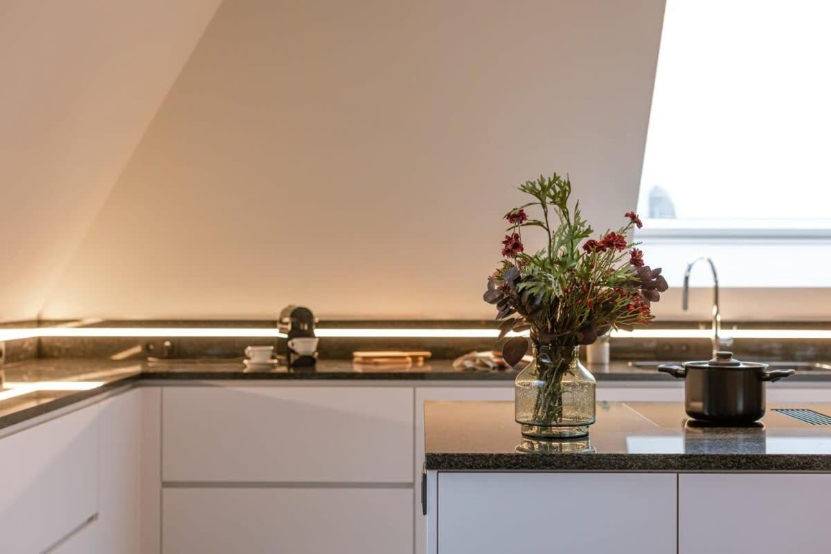Huswell - Luxurious Apartment With Parking Beernem Kültér fotó