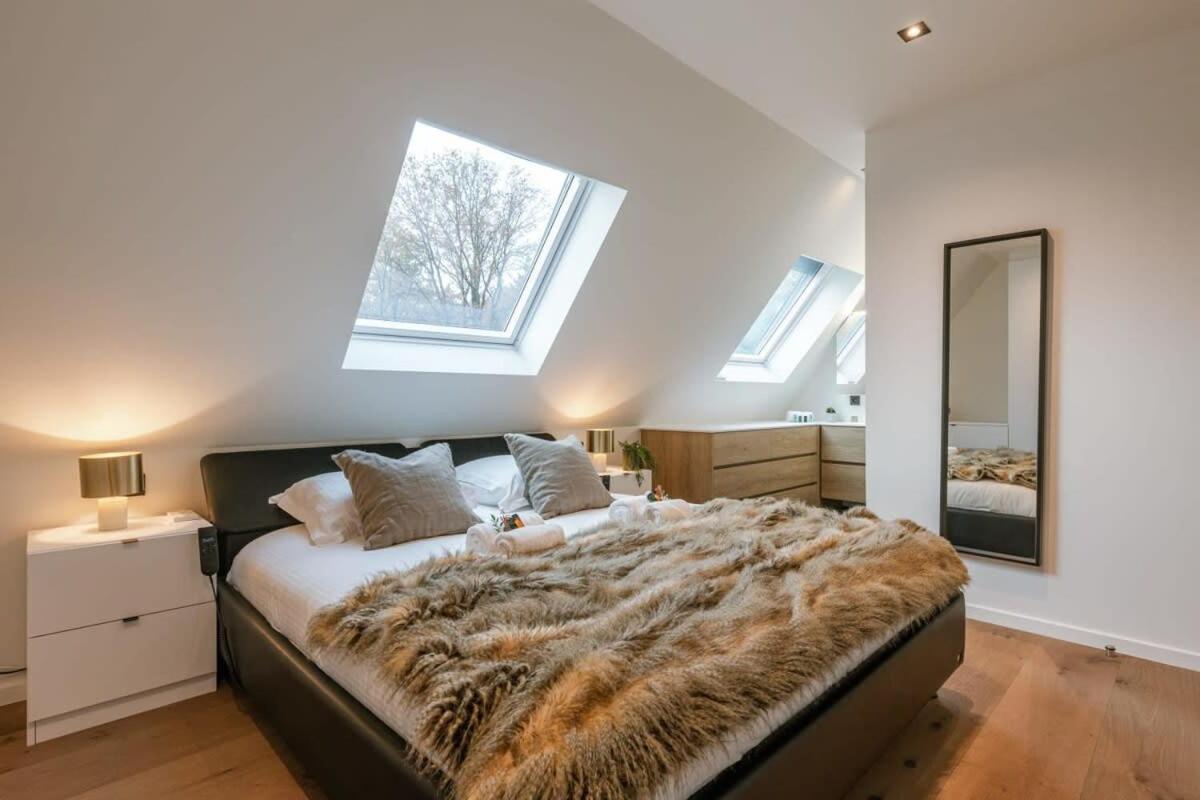 Huswell - Luxurious Apartment With Parking Beernem Kültér fotó