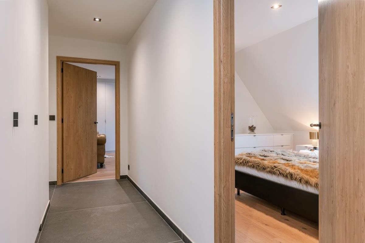 Huswell - Luxurious Apartment With Parking Beernem Kültér fotó